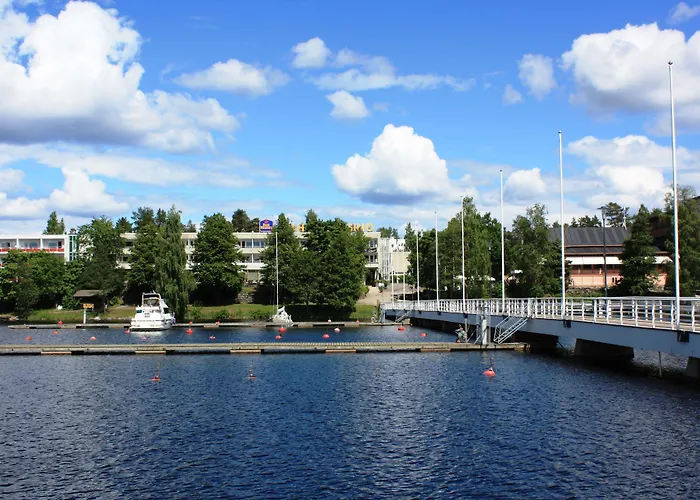 Summer Vuorilinna Hotel 2*